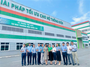 GIẢNG VIÊN KHOA KỸ THUẬT ĐIỆN THAM DỰ HỘI THẢO PHÁT TRIỂN NĂNG LƯỢNG ĐIỆN BỀN VỮNG VÀ XANH HÓA CÙNG ACIT